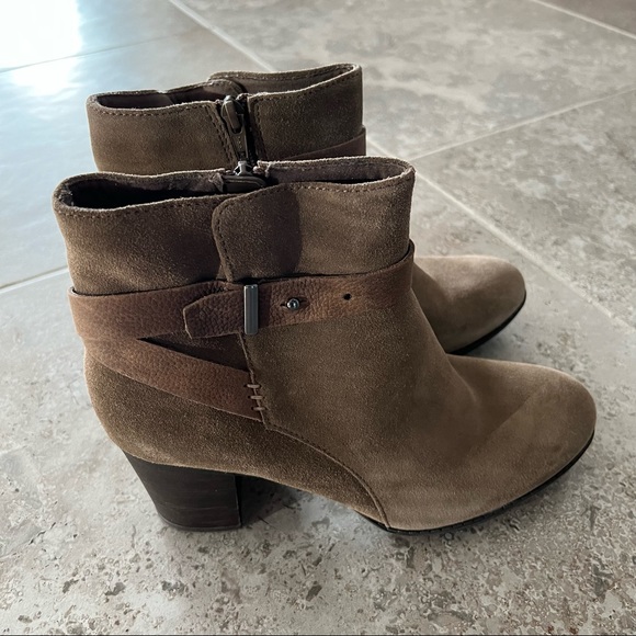 NEW Clarks Enfield Sari Olive Leather Suede Ankle Boots, Size UK 7D, US 9½M - Picture 11 of 16